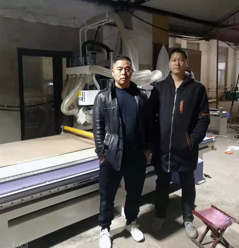 南京1325三工序帶鋸片開料機(圖1) 南京1325三工序帶鋸片開料機(圖1)