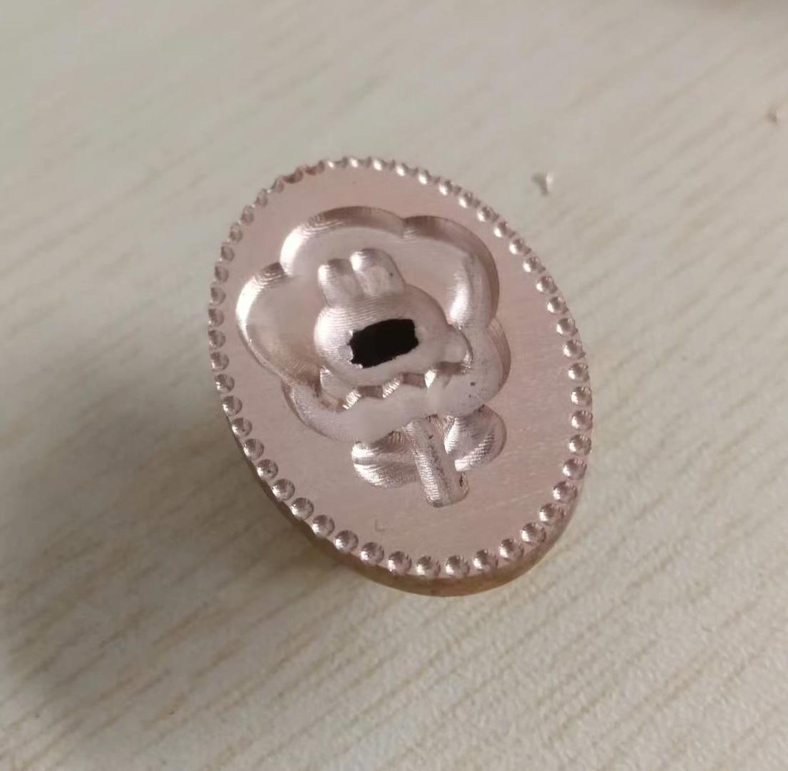 山東濰坊印章玉石雕刻機(jī)(圖3) 山東濰坊印章玉石雕刻機(jī)(圖3)