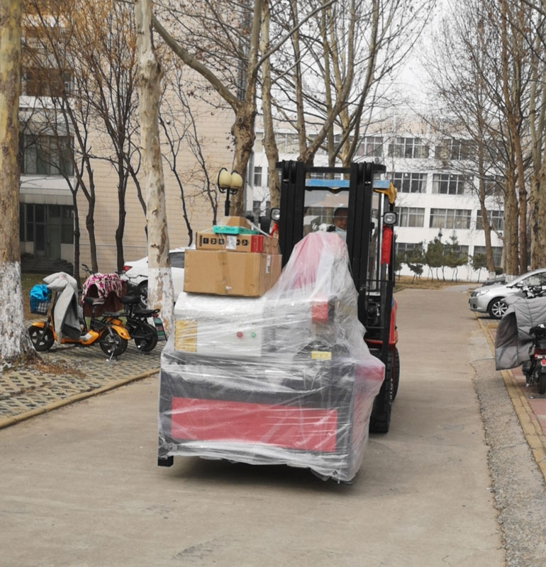 山東聊城大學采購玉石數(shù)控雕刻機(圖1) 山東聊城大學采購玉石數(shù)控雕刻機(圖1)